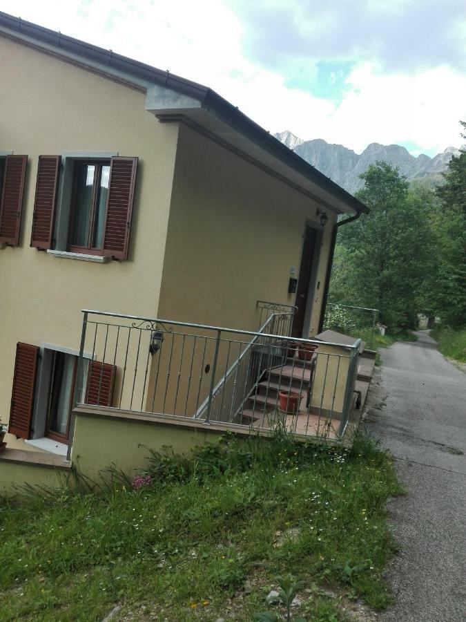 Monti Mare Villa Seravezza Buitenkant foto